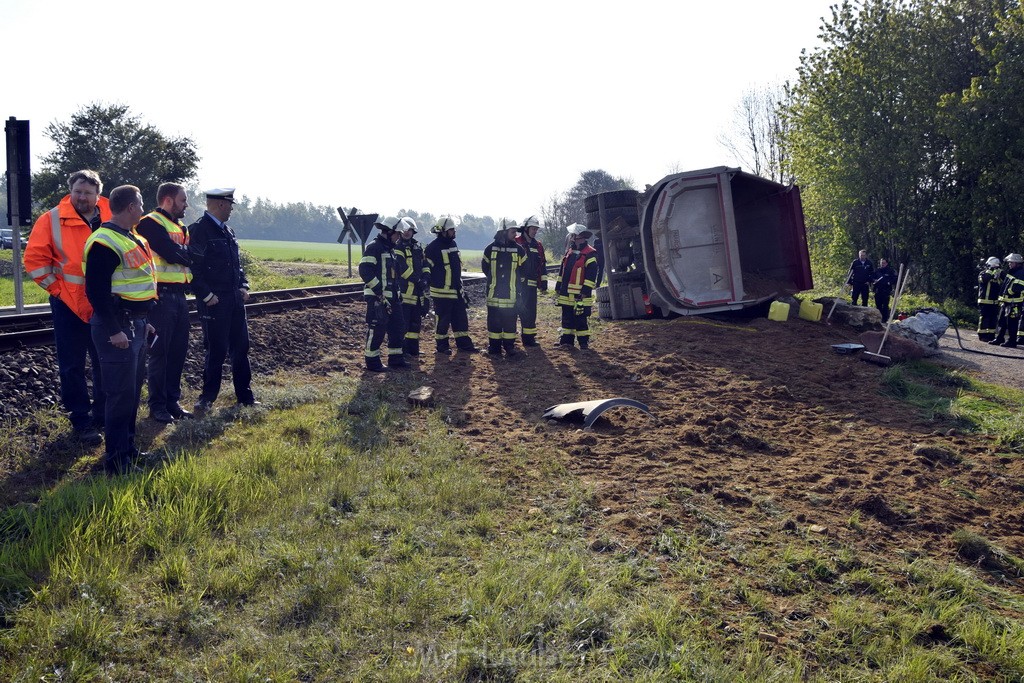 Schwerer VU LKW Zug Bergheim Kenten Koelnerstr P045.JPG - Miklos Laubert